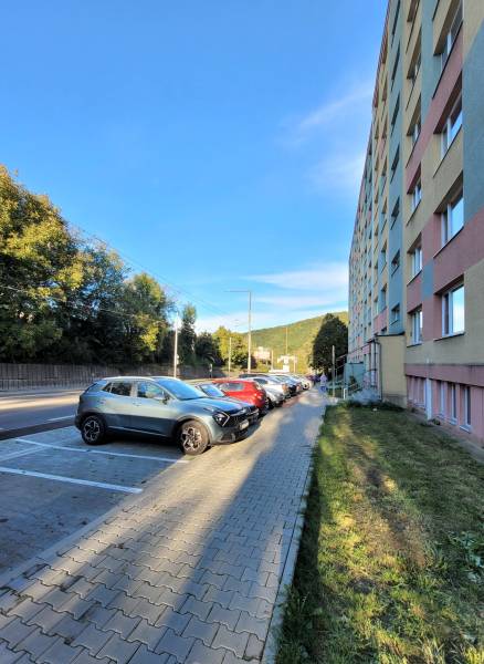 Predáme 2 izbový byt Radvaň Banská Bystrica